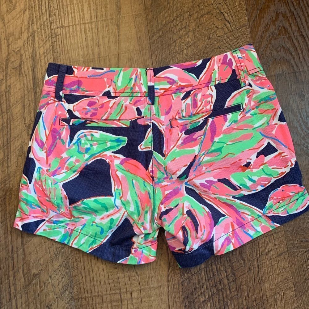 Lilly Pulitzer Callahan Short Size 00 Navy Pink and Green - Picture 3 of 5
